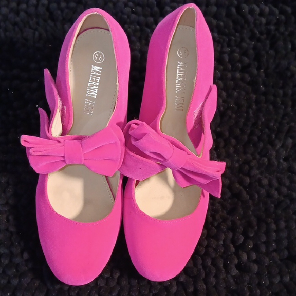 Stylish Pink Bow Heels